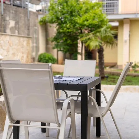 Olea Di Apartment